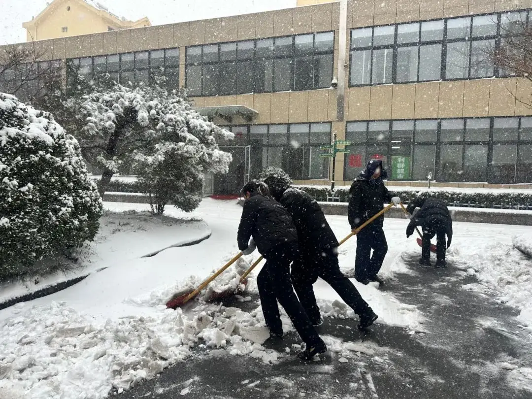 শীতল তরঙ্গে উষ্ণ স্রোত