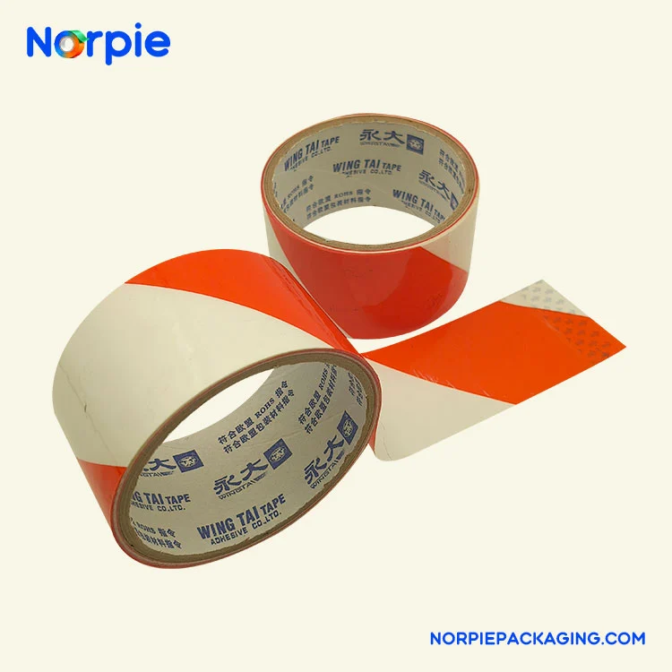 লাল এবং সাদা সতর্কতা টেপ